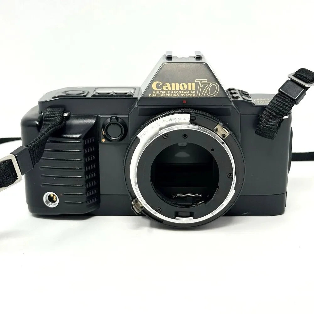 Canon T70 35mm SLR Camera Kit 50mm f1.8 Tamron 28mm Lens Flash Bag Tested